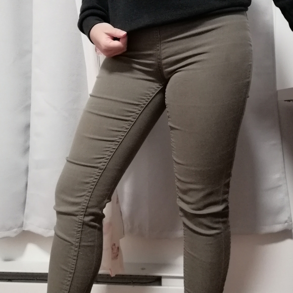 Green H&M Jeans - Picture 2 of 2